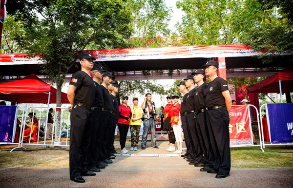 1758024442654900.jpg Q1.jpg